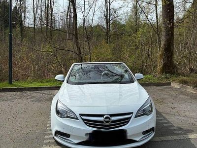Second-hand Opel Cascada Innovation 165 CP (121 kW) 2015 Cabrio