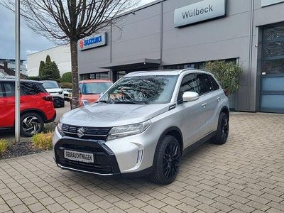 Neu Suzuki Vitara Comfort+ 129 PS (94 kW) 2025 Silber SUV