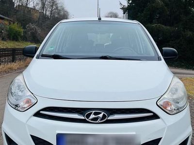Weiß Gebraucht 2011 Hyundai i10 Kleinwagen | 1.999 €