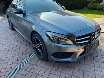 Gebraucht Mercedes C200 AMG line 184 PS (135 kW) 2018 Grau Limousine