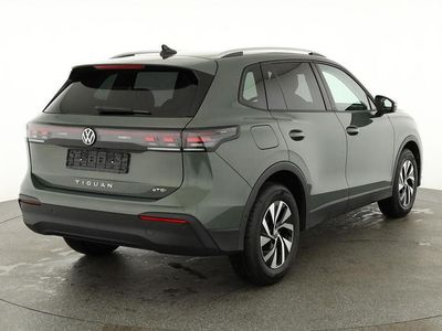 Neu VW Tiguan Life 150 PS (110 kW) 2025 Grün SUV