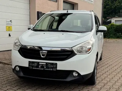 Gebraucht Dacia Lodgy Lauréate 102 PS (75 kW) 2016 Weiß Van / Kleinbus