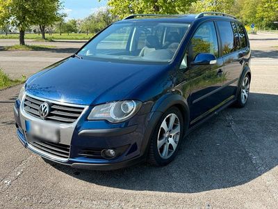 VW Touran Cross