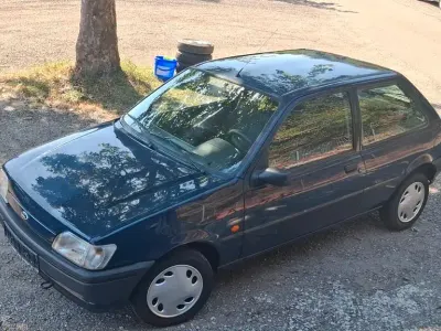 Gebraucht Ford Fiesta 50 PS (36 kW) 1995 Blau Kleinwagen