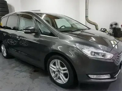 Gebraucht Ford Galaxy Titanium 180 PS (132 kW) 2018 Magneticgrau (metallic) Van / Kleinbus