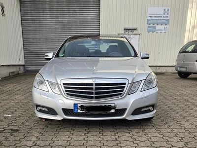 Gebraucht Mercedes E200 184 PS (135 kW) 2011 Grau Limousine