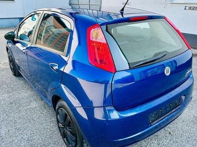 Gebraucht Fiat Grande Punto 65 PS (47 kW) 2008 Blau Kleinwagen