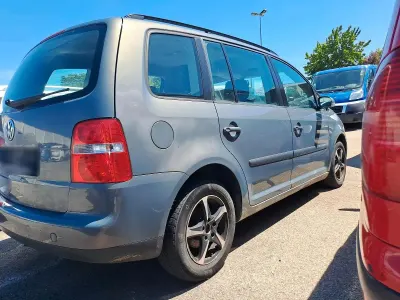 Gebraucht VW Touran 140 PS (102 kW) 2004 Grau Van / Kleinbus