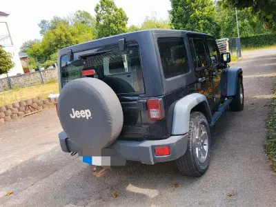 Gebraucht Jeep Wrangler Unlimited Sport 200 PS (147 kW) 2011 Schwarz SUV
