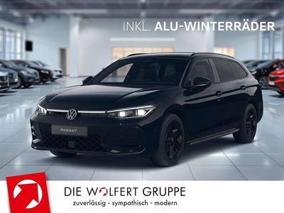 Schwarz (grenadillschwarz metallic) Neu 2025 VW Passat R-line Kombi | 54.900 € (Teuer)