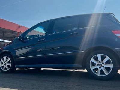 Mercedes B180