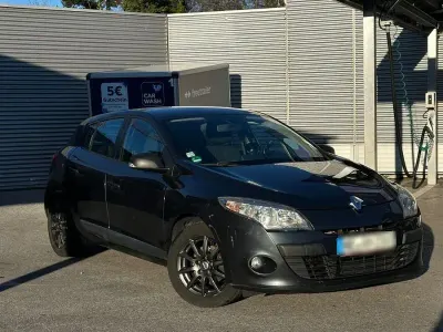 Gebraucht Renault Mégane GrandTour 101 PS (74 kW) 2012 Schwarz Kombi