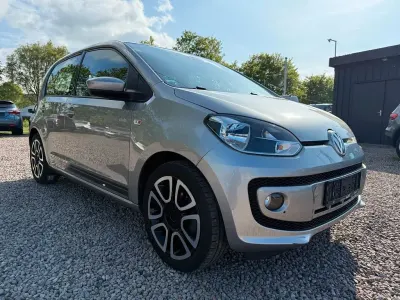 Używany VW up! CLUB 60 KM (44 kW) 2016 Srebrny Hatchback