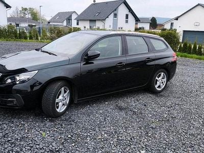Gebraucht Peugeot 308 SW 130 PS (95 kW) 2018 Schwarz Kombi