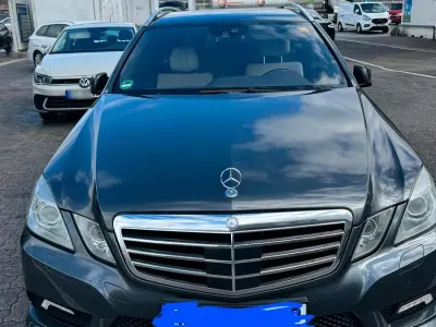 Gebraucht Mercedes E350 Avantgarde 231 PS (169 kW) 2009 Grau Limousine