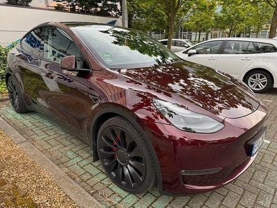 Rot Gebraucht 2023 Tesla Model Y Performance SUV | 37.500 € (Fairer Preis)