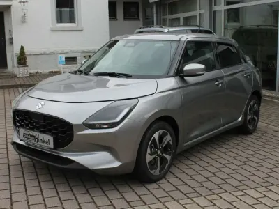 Neu Suzuki Swift Comfort+ 83 PS (61 kW) 2026 Premium silver metallic Kleinwagen