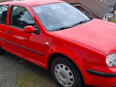 Rot Gebraucht 2000 VW Golf IV Kleinwagen | 1.700 € (Fairer Preis)