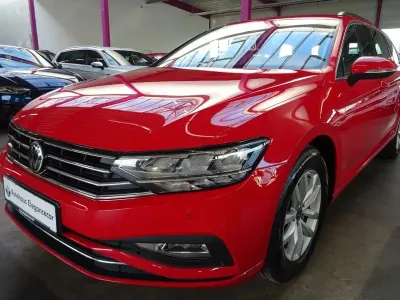Second-hand VW Passat 122 CP (89 kW) 2023 Roșu Break