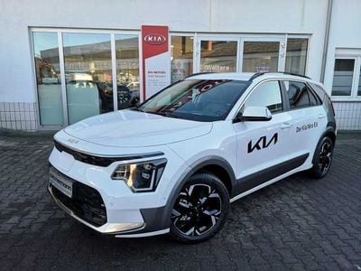 Gebraucht Kia e-Niro Inspiration 150 kW (204 PS) 2023 Snowwhitepearl / stahlgrau SUV