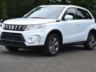 Weiss Gebraucht 2023 Suzuki Vitara GL SUV | 25.049 € (Fairer Preis)