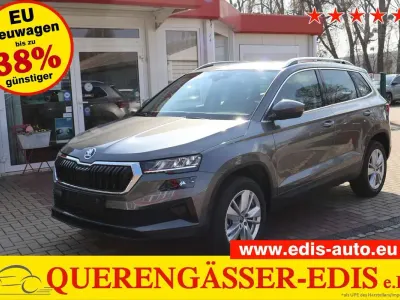 Neu Skoda Karoq 150 PS (110 kW) 2025 Graphite grau SUV