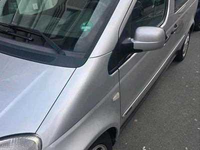 Usata Mercedes Vaneo 95 CV (69 kW) 2004 Grigio Monovolume