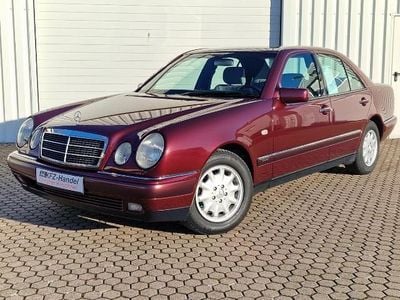 Gebraucht Mercedes E230 Elegance 150 PS (110 kW) 1997 Rot Limousine