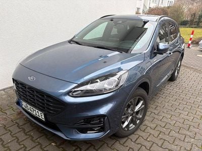 Blau Gebraucht 2022 Ford Kuga ST-Line X SUV | 23.900 € (Fairer Preis)