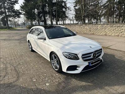 Gebraucht Mercedes E220 AMG line 194 PS (142 kW) 2016 Weiß Kombi