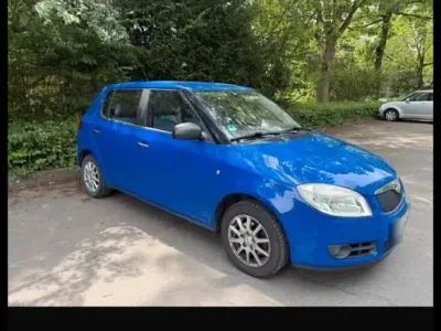 Gebraucht Skoda Fabia 60 PS (44 kW) 2009 Blau Kleinwagen