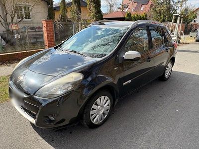 Gebraucht Renault Clio GrandTour Night&Day 111 PS (81 kW) 2011 Schwarz Kombi