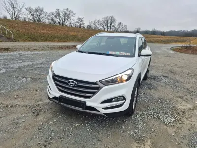 Gebraucht Hyundai Tucson Trend 116 PS (85 kW) 2016 Polar white SUV