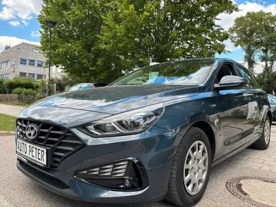 Gebraucht Hyundai i30 Select 120 PS (88 kW) 2021 Blau Kombi