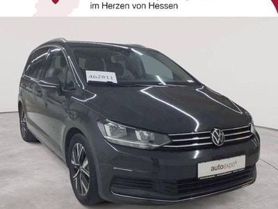 Uranograu Gebraucht 2022 VW Touran Active Van / Kleinbus | 16.490 € (Guter Preis)