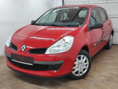 Gebraucht Renault Clio II 75 PS (55 kW) 2009 Hellrot Kleinwagen