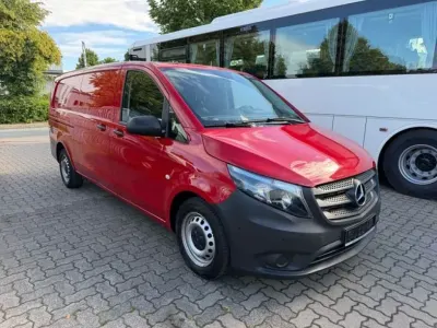 Gebraucht Mercedes Vito 136 PS (100 kW) 2020 Jupiterrot uni Van
