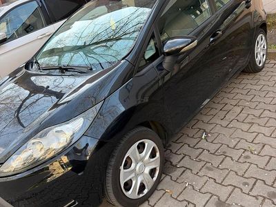 Gebraucht Ford Fiesta 68 PS (50 kW) 2012 Schwarz Kleinwagen