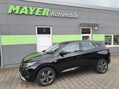 Gebraucht Opel Grandland X 131 PS (96 kW) 2024 Schwarz SUV