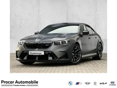 Używany BMW M5 Performance 727 KM (534 kW) 2024 Szary Sedan/Limuzyna