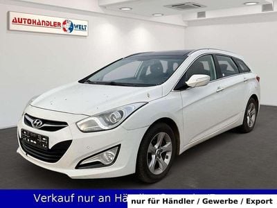 Weiß Gebraucht 2015 Hyundai i40 Style Kombi | 7.499 €