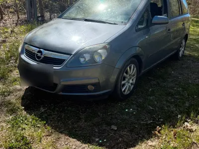 Brugt Opel Zafira 120 HK (88 kW) 2005 Andere farben MPV
