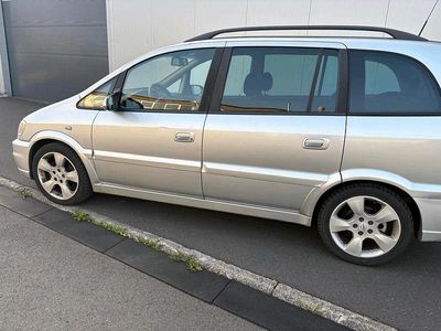 Second-hand Opel Zafira OPC 125 CP (91 kW) 2004 Argintiu Monovolum