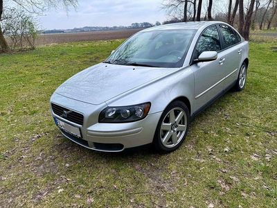Volvo S40