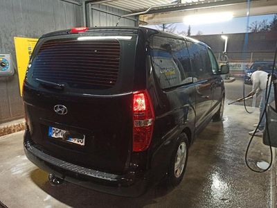 Second-hand Hyundai H-1 170 CP (125 kW) 2019 Negru Monovolum
