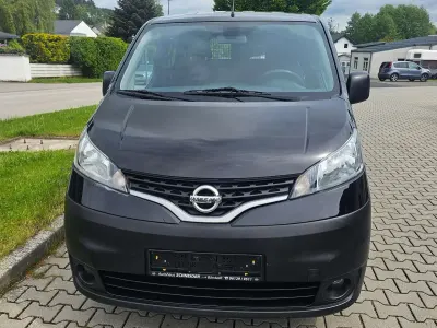 Gebraucht Nissan NV200 86 PS (63 kW) 2016 Schwarz Van / Kleinbus