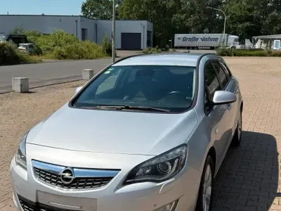 Gebraucht Opel Astra 160 PS (117 kW) 2011 Grau Kombi