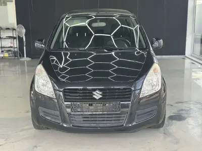Gebraucht Suzuki Splash Basic 65 PS (47 kW) 2009 Schwarz Kleinwagen