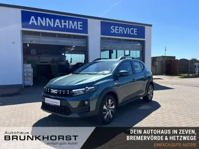 Nuova Dacia Sandero Expression 110 CV (80 kW) 2026 Verde Utilitaria
