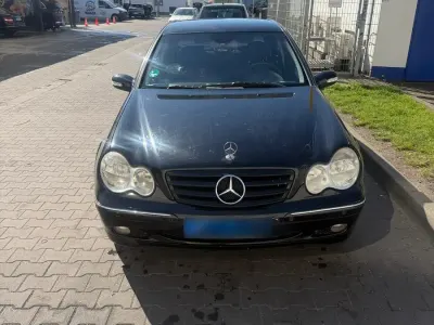 Gebraucht Mercedes 240 170 PS (125 kW) 2004 Schwarz Limousine